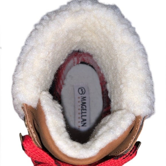 Magellan Outdoors Sherpa collar duck boot - Picture 7 of 14